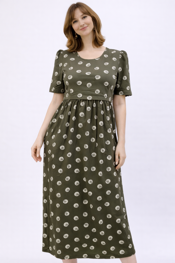 Army Green - Feeding