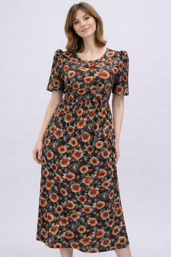 Sunflower elegance in soft waves